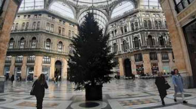 Albero Di Natale Napoli.Napoli Per Natale Torna Rubacchio In Galleria Umberto Positanonews