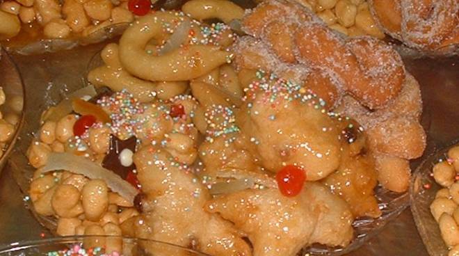 99240770-zeppole.jpg