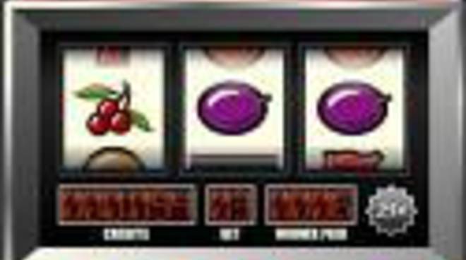 13406480-slot machine.jpg