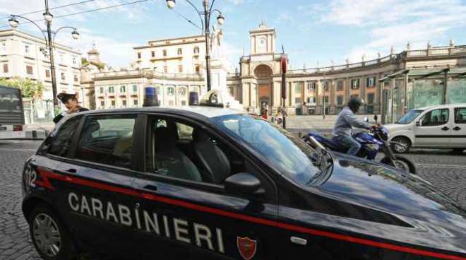 napoli-scippa-e-ferisce-turiste-inglesi-i-carabinieri-lo-rintracciano-e-arrestano.jpg