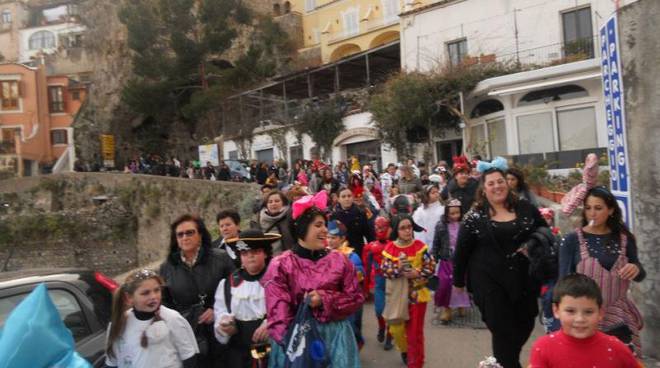 positano-sfilata-di-carnevale.jpg