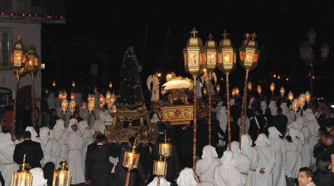 settimana-santa-a-minori-costa-d-amalfi.jpg