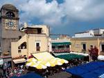 Campanile_Della_Piazzetta_Di_Capri.jpg