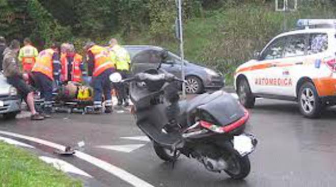 Piano_Di_Sorrento_Incidente_Per_Quattro_Motociclisti.jpg