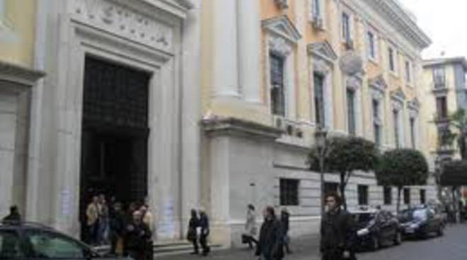 Avvocati_Derubati_Di_Borsa_Con_Documenti_Nei_Pressi_Del_Tribunale_Di_Salerno.jpg