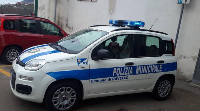 Ravello nuova auto polizia municipale.jpg