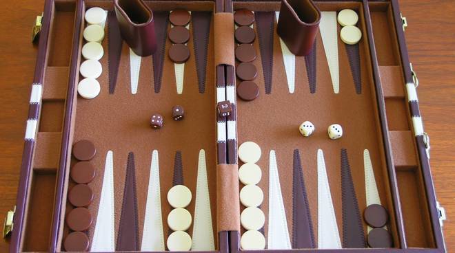 Backgammon_board.jpg