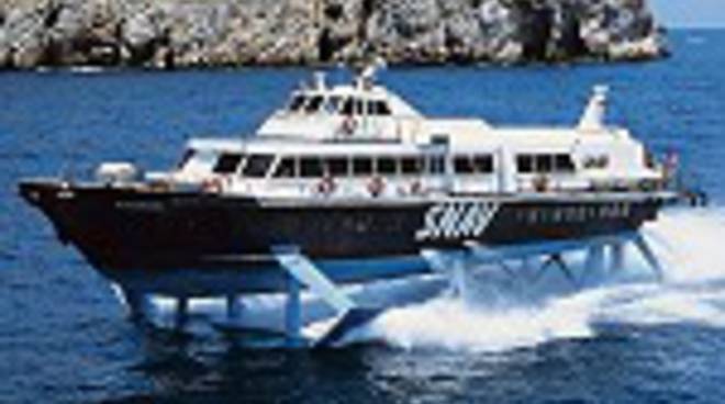 Collegamenti marittimi con Capri il 31 dicembre e il primo gennaio: occhio  alle variazioni, ecco il prospetto - Positanonews