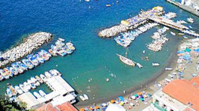 sorrento---mare-balneabile-rilievi-arpac-ok-anche-per-marina-grande.jpg