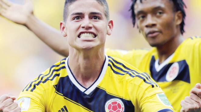 James Rodriguez e alle sue spalle Juan Cuadrado in Coppa America con la Colombia ansa