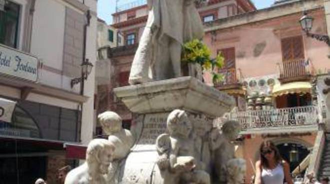 Amalfi la fontana del patrono Sant'Andrea verrà restaurata