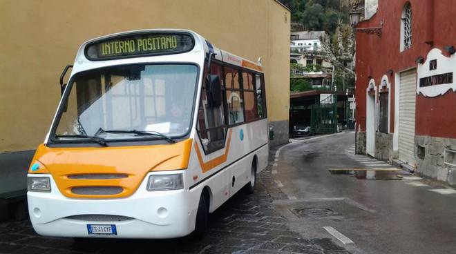 positano-autobus-trasporto-interno