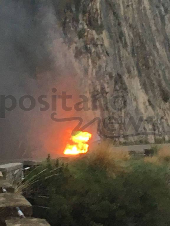 Incendio auto Tordigliano Vico Equense Positano