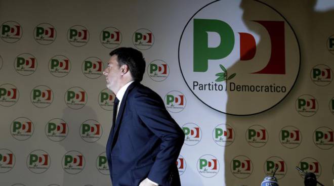 PD RENZI SI E’ DIMESSO, MA COMANDA ANCORA. M5S APPELLO DELL’EUROPA ALLA DEMOCRAZIA