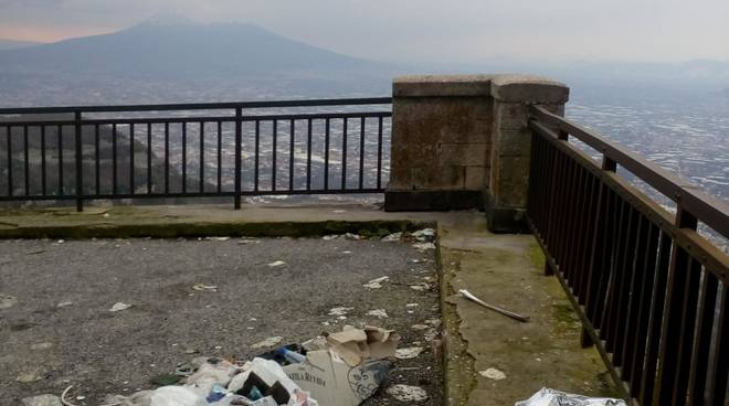 spazzatura tramonti valico di chiunzi vesuvio