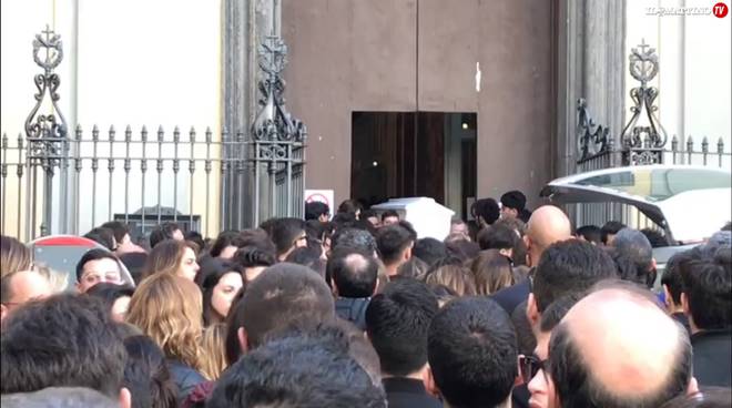 Napoli i funerali di Nicola Marra il ragazzo morto a Positano