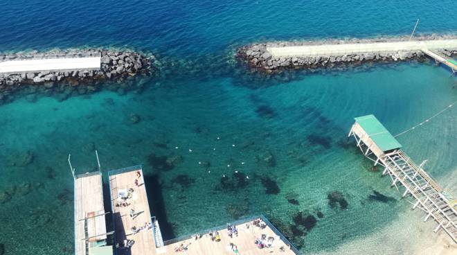 sorrento stabilimenti balneari sequestri