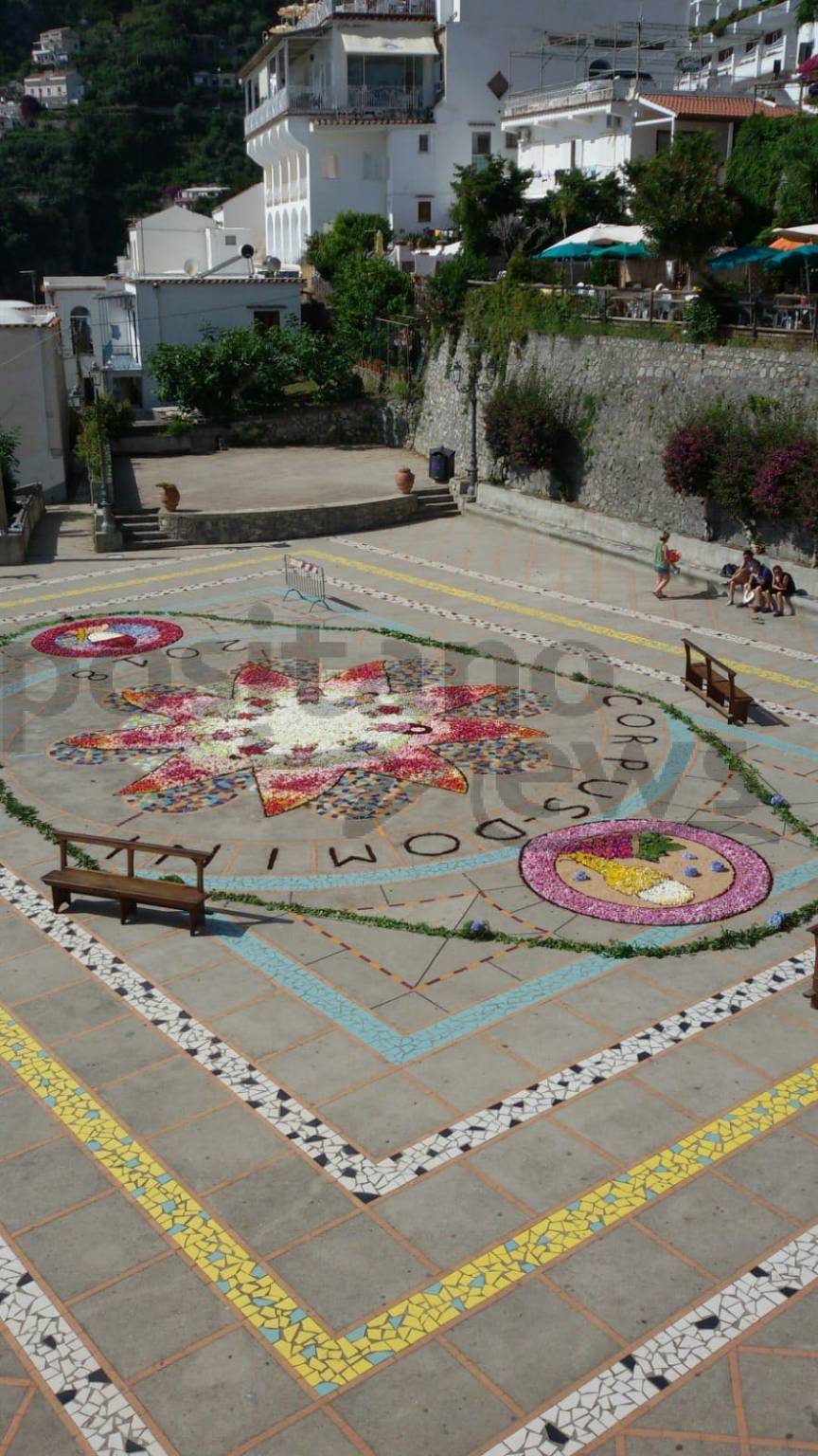 Praiano. L'Infiorata della Parrocchia di San Gennaro di Vettica Maggiore per il Corpus Domini