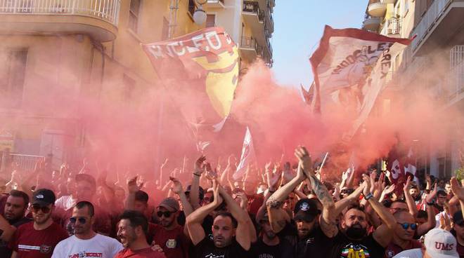 salernitana 99 anni festa