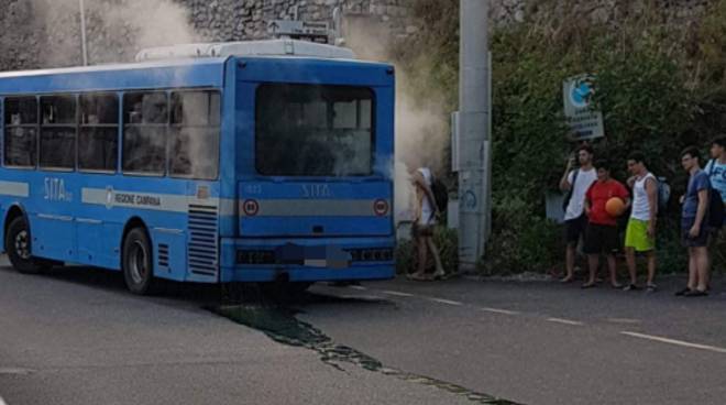 bus Sita Avaria fumo Ravello scala pontone