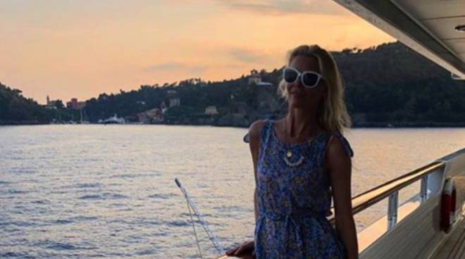 claudia schiffer castellammare di stabia