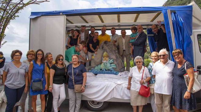 Consegna scultura piazza Thurnau e mezzo elettrico disabili