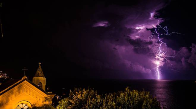 Fulmini a Positano, la foto di Fabio Fusco