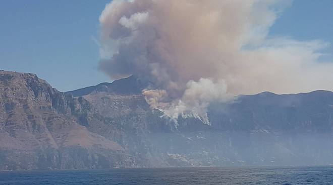 Incendio anche a Capri 