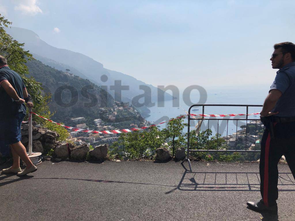 Positano furgone burrone Montepertuso