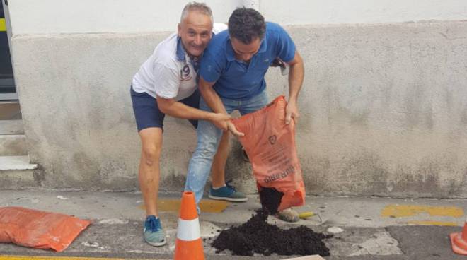 Positano lavori all'ufficio postale 