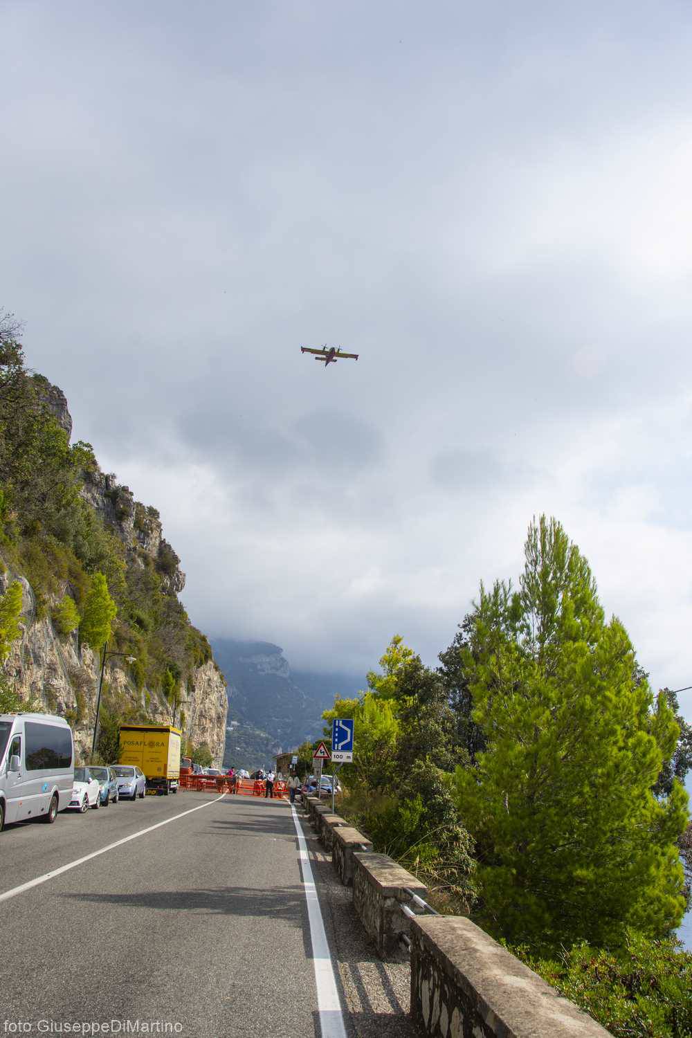 Positano, operazioni spegnimento incendio SS163