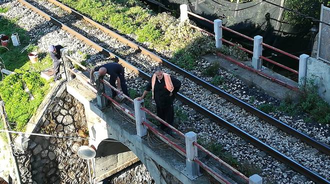 manutenzione sul ponte a piano circumvesuviana