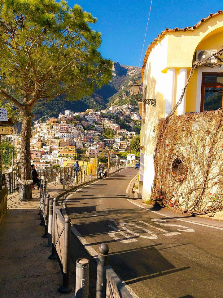 Positano prima e dopo il pino alla sponda