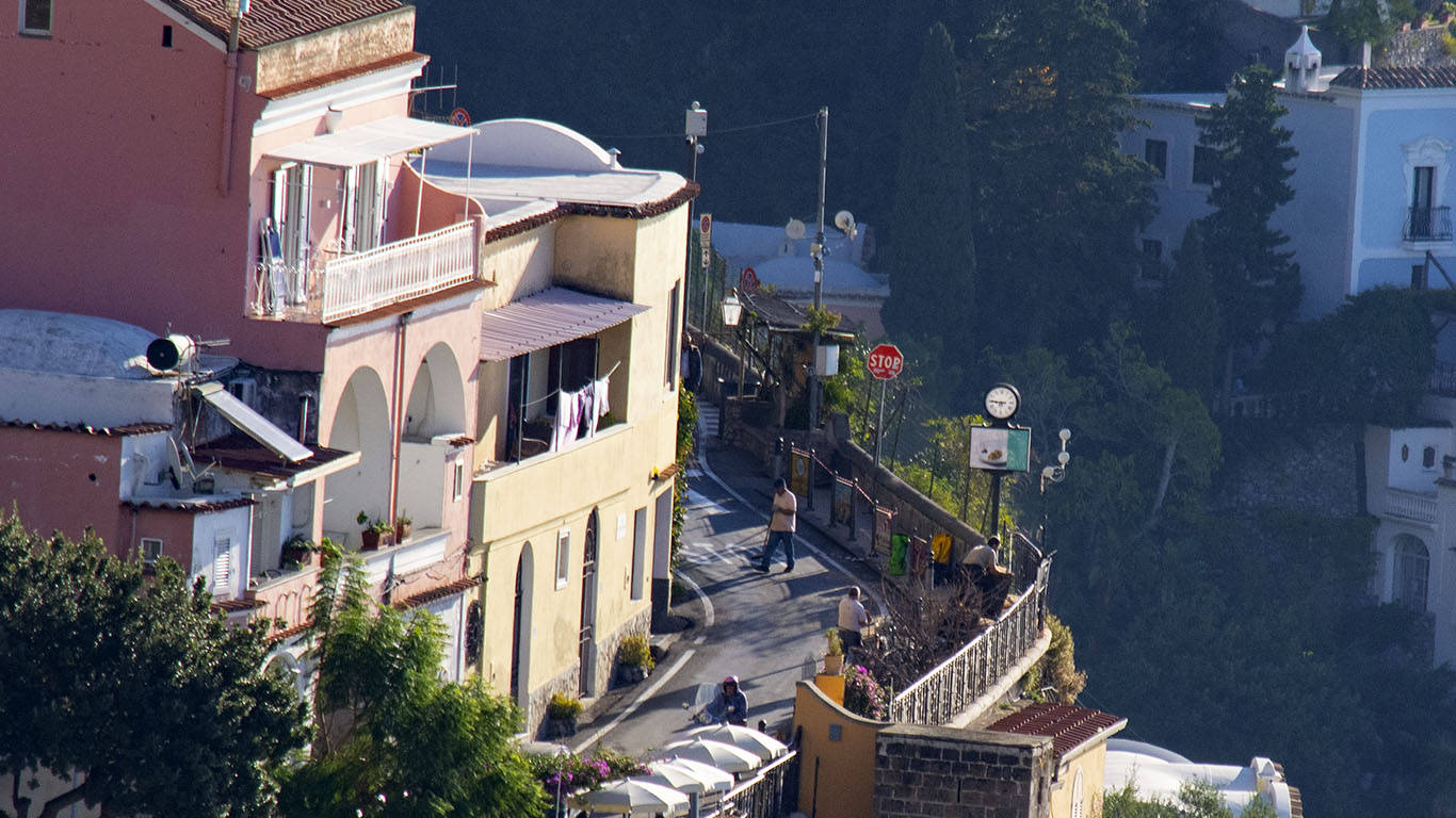 Positano prima e dopo il pino alla sponda