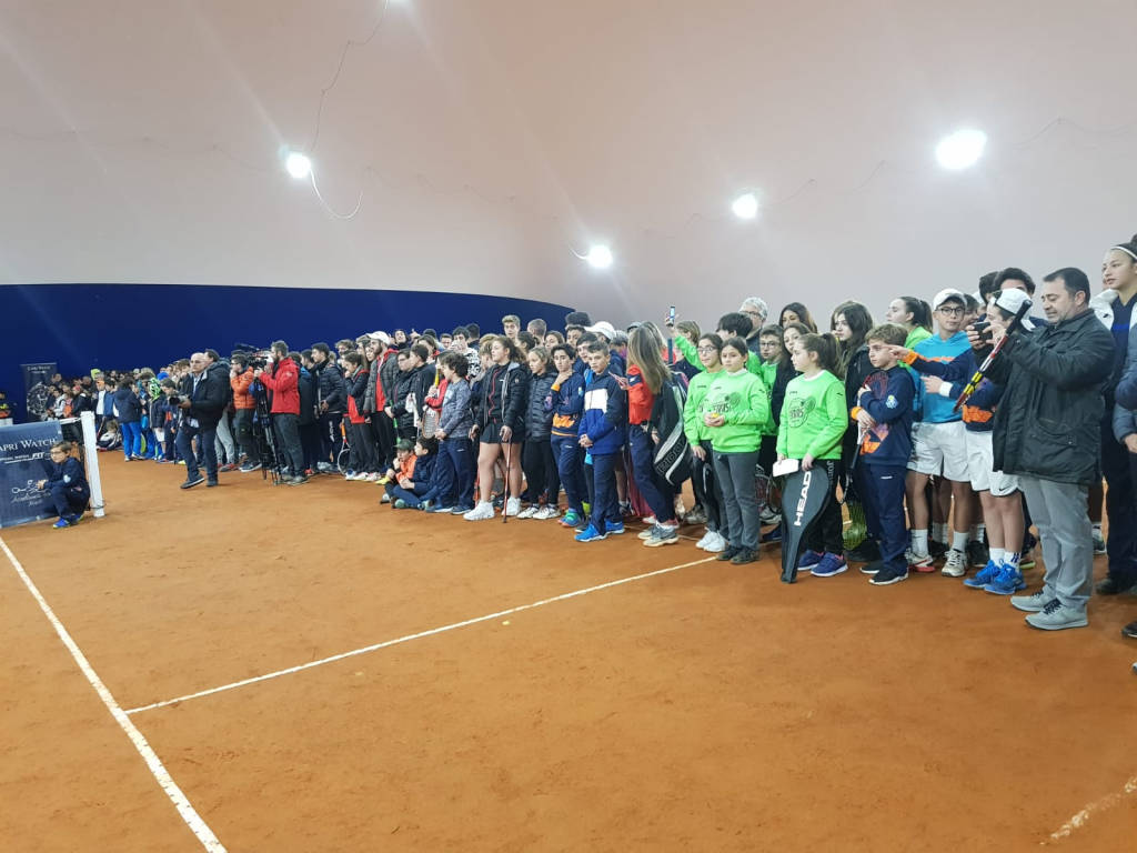 alla-prima-edizione-del-capri-watch-day-a-napoli-i-ragazzi-delle-scuole-tennis-campane-in-campo-3237868