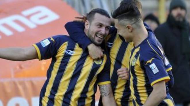 Juve Stabia domina Paponi bomber