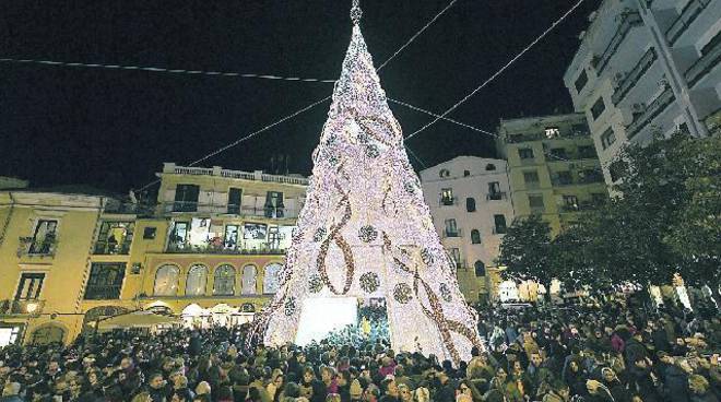 Salerno albero Natale