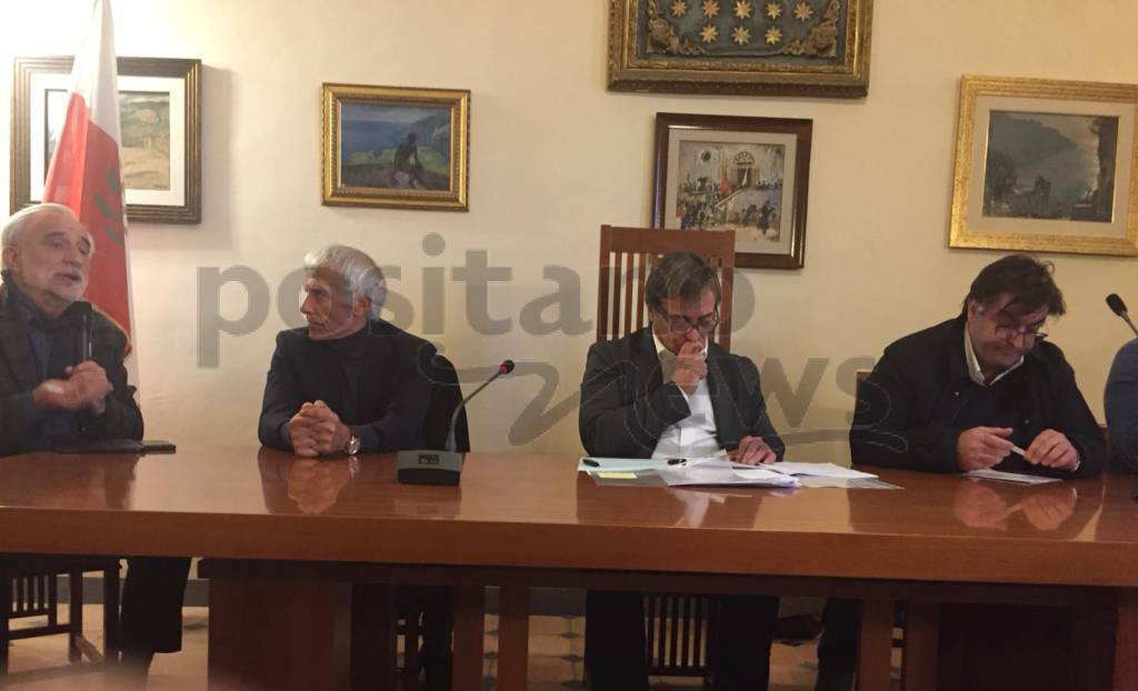 ravello-incontro-con-gli-operatori-e-il-sindaco-di-martino-3241410