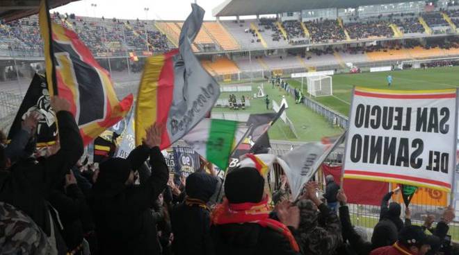 LECCE-BENEVENTO 1-1: A MANCOSU RISPONDE CODA