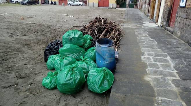 pulizia spiagge a sorrento 