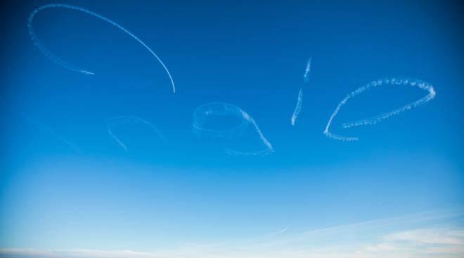 Nel cielo di Positano una dedica ad Angie 