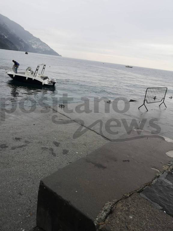 Positano: Molo in rovina 