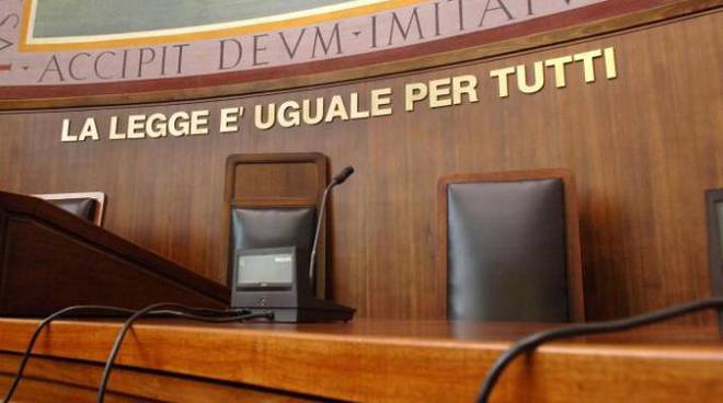 SORRENTO: VALZER DI DENUNCE E QUERELE TRA D'ESPOSITO E DE STEFANO - GLI ATTI ALLA COMMISSIONE DISCIPLINARE DEL CO