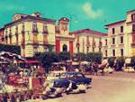 Piazza Tasso da salotto buono a terra di nessuno.