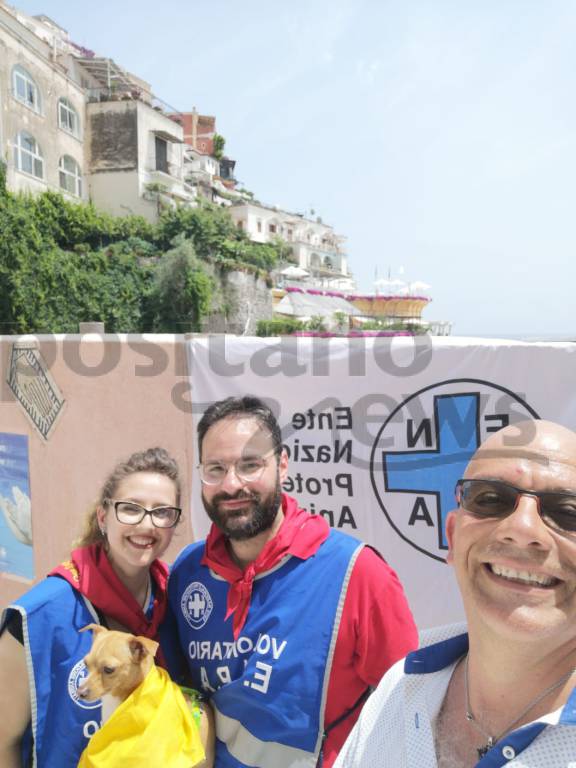 Enpa per i cagnolini a Positano 