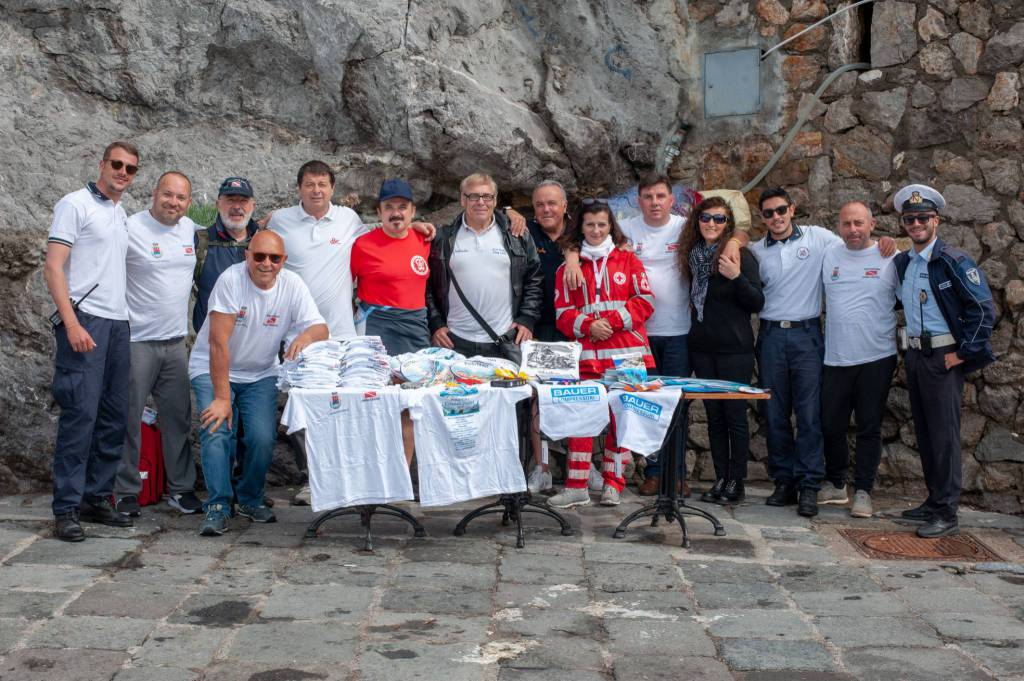 fondali puliti a positano 