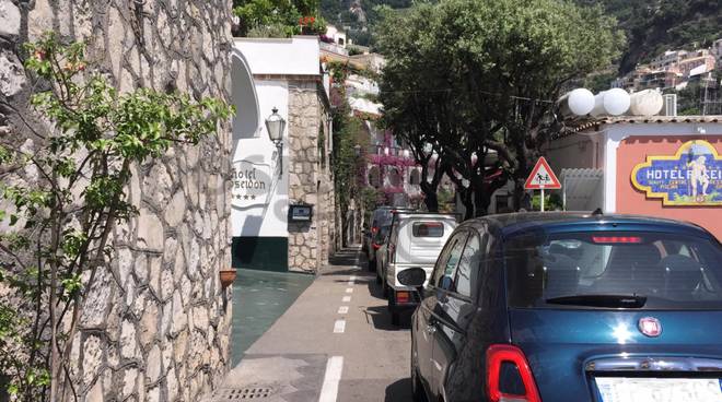 traffico costiera amalfitana positano