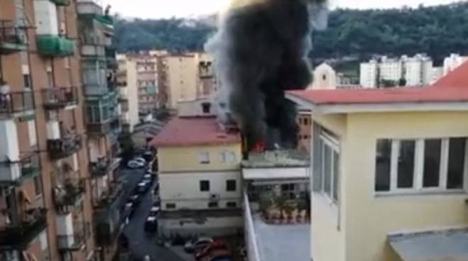 incendio napoli