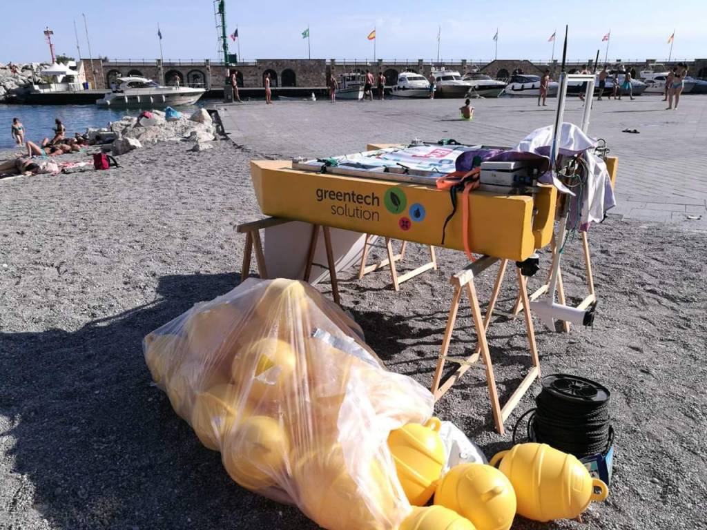 Anche Minori dichiara guerra alla plastica per un mare sempre più sicuro