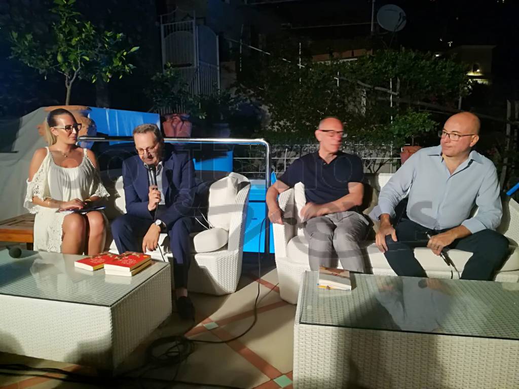 positano mare sole e cultura Marco Vervello e Aldo Cazzullo al Covo dei Saraceni